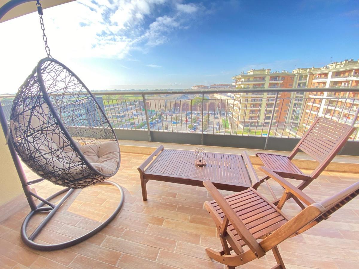 Golden Hour Apartment - Panoramic Terrace Fiumicino Extérieur photo