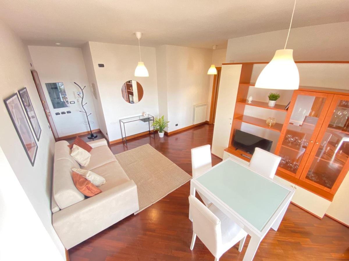 Golden Hour Apartment - Panoramic Terrace Fiumicino Extérieur photo