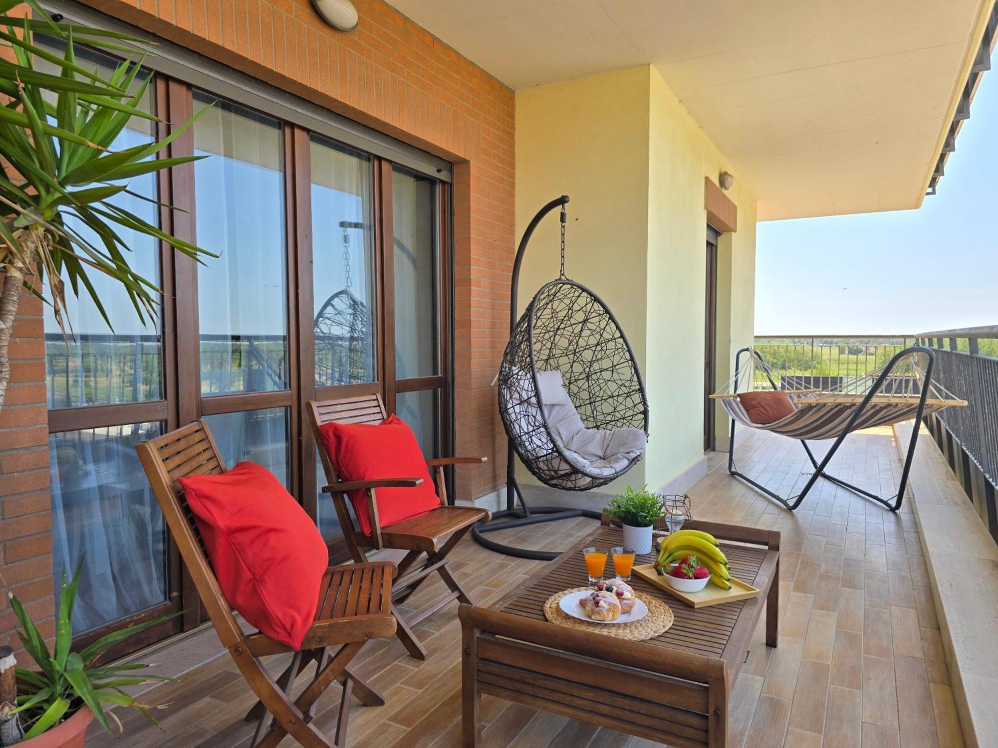 Golden Hour Apartment - Panoramic Terrace Fiumicino Extérieur photo